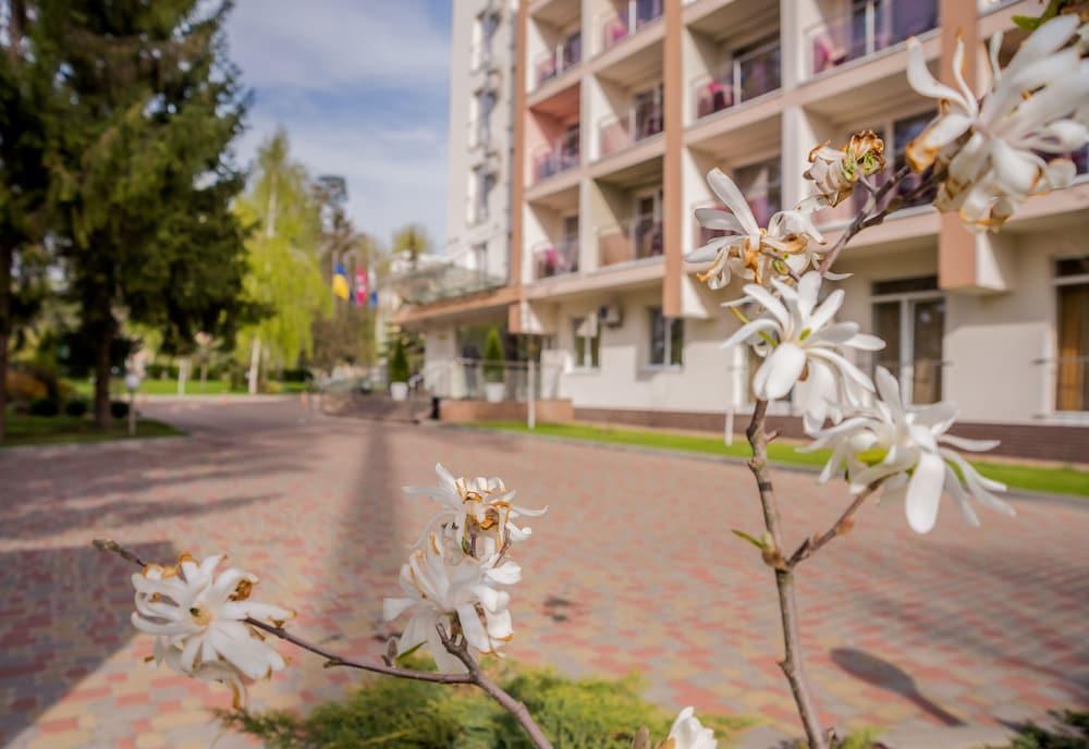 Pushcha Congress Hotel Kyiv Exterior photo